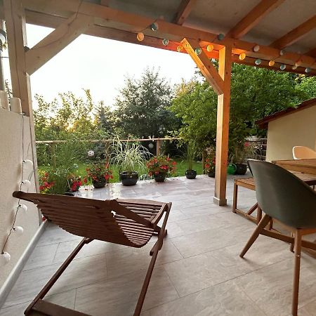 Kisvirag Vendeghaz Vila Balatonvilágos Exterior foto